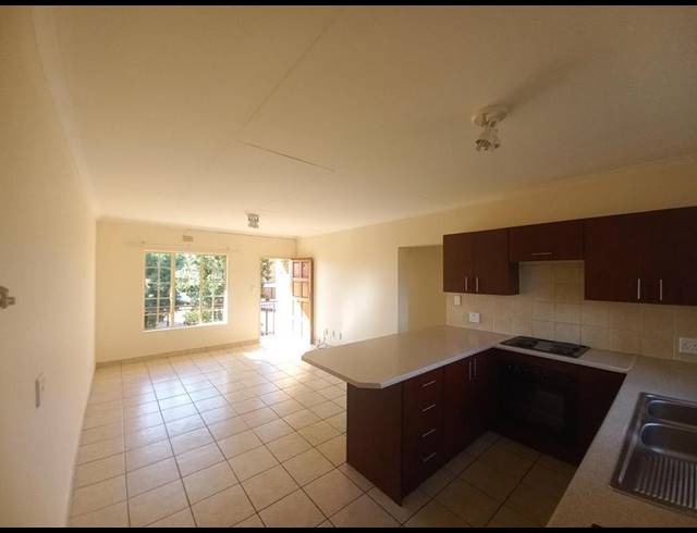 2 BEDROOM APARTMENT FOR SALE IN STRUBENSVALLEI